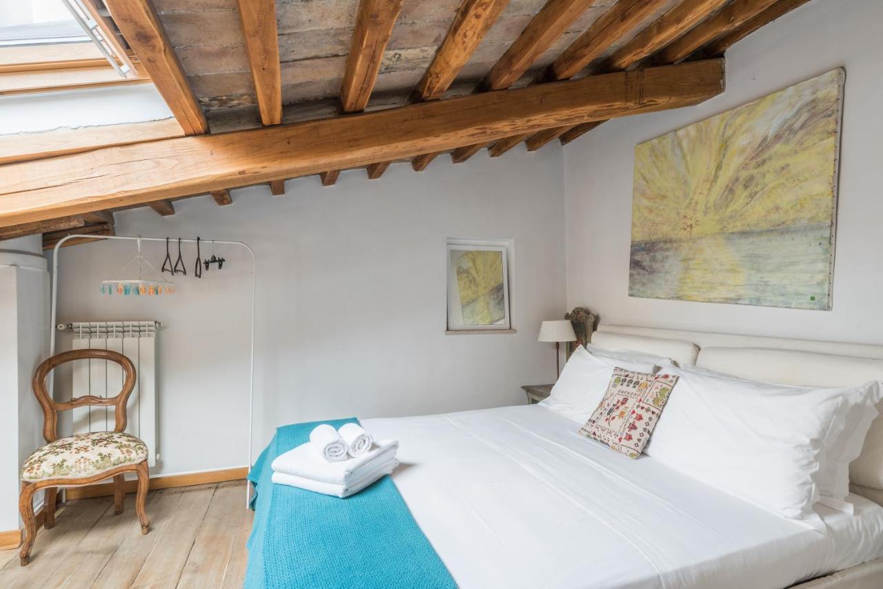 Cozy Wooden Apt In Piazza Navona * Rom