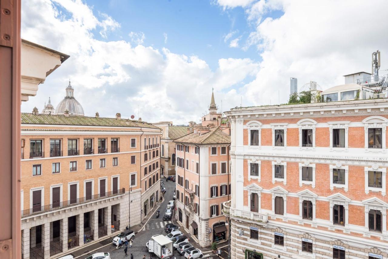 Cozy Wooden Apt In Piazza Navona * Rom