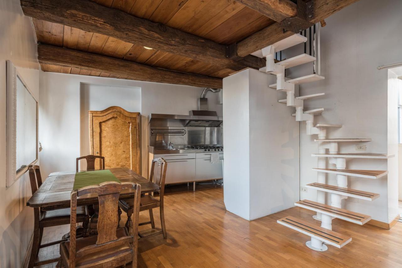 Lägenhet Cozy Wooden Apt In Piazza Navona